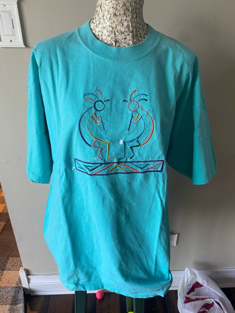 Vintage 90s Southwestern Turquoise Graphic Embroidered Tee